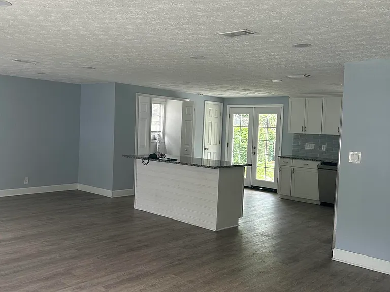 2834 Goldenrod Cir E — Photo 3