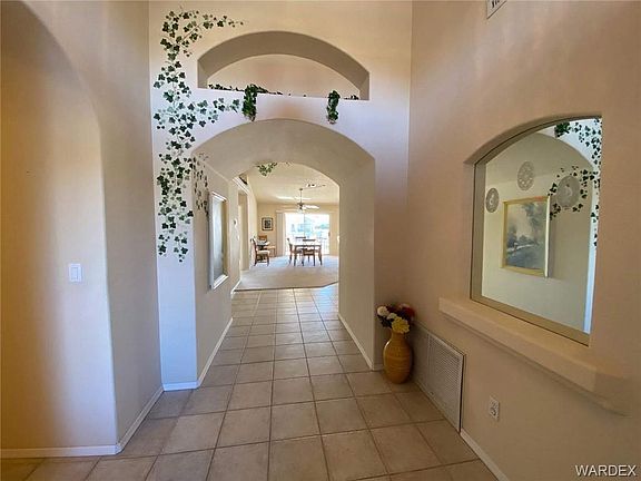 4th image of 2032 E Los Lagos Dr