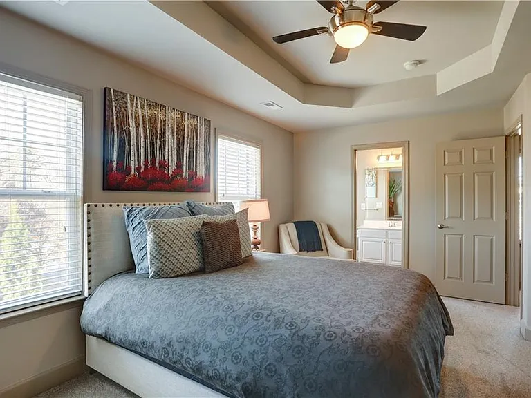 3693 Lambert Ln NE — Photo 15