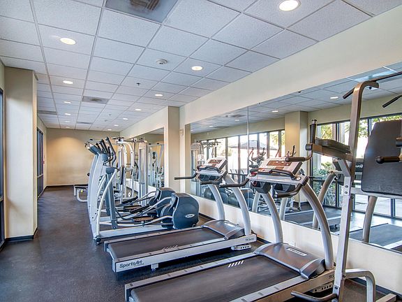 5th image of 801 National City Blvd #300