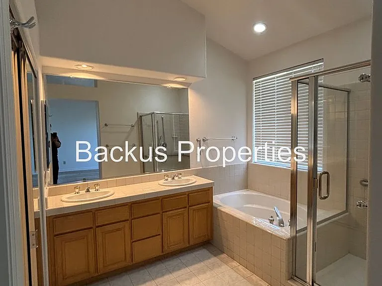 18223 Viewcrest Ln — Photo 19