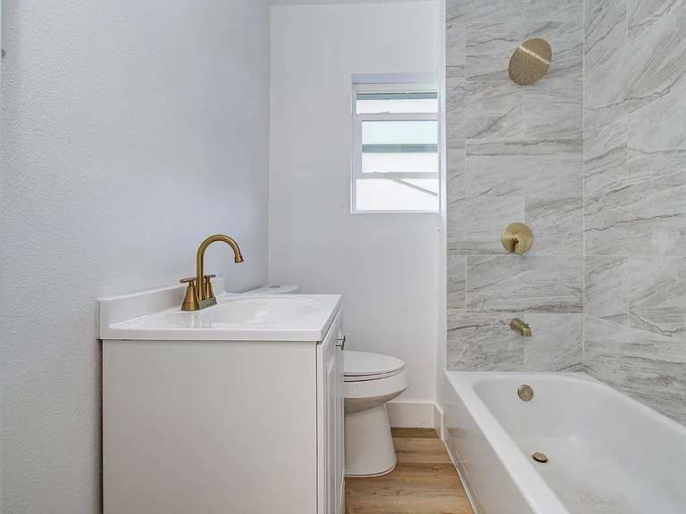 410 Randall St #11 — Photo 7