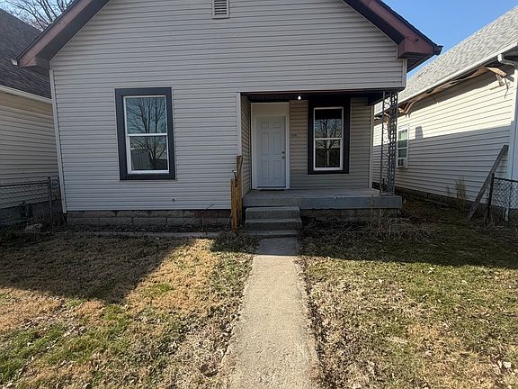 2nd image of 328 S Addison St