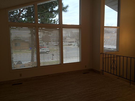 3rd image of 608 E Larchwood Dr #A