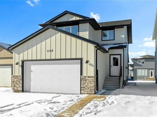 487 Traeger CLOSE, Saskatoon, SK S7V 1Z5