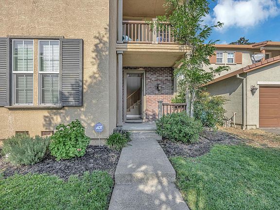 2nd image of 2735 - 2737 Dutton Meadow