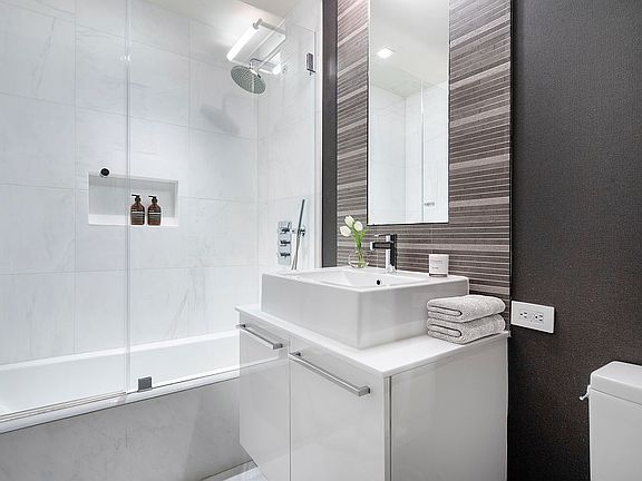 5th image of 133 W 22nd St APT 9E