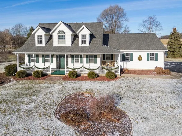 E11170 Breezy Knoll Lane, Baraboo, WI 53913