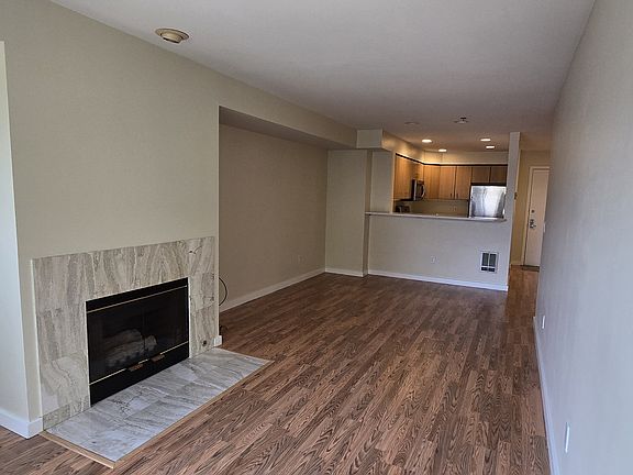 3rd image of 701 Galer St APT 605