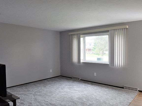 4th image of 1024 Greenwich Ave