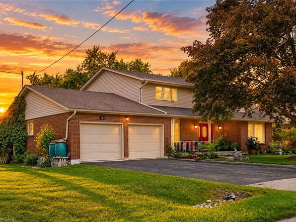 142 Carson Dr, Kitchener, ON N2B 2Z2