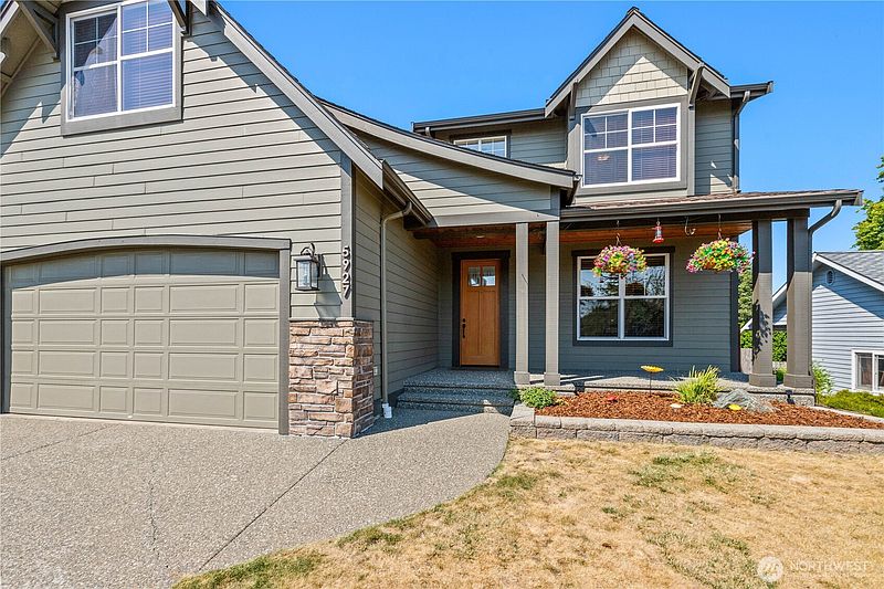 3rd image of 5927 Birdseye Court