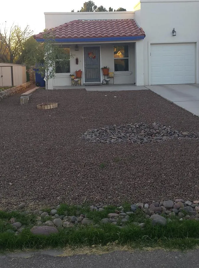 3 bed, 1300 sqft, $1,700 — Photo 1