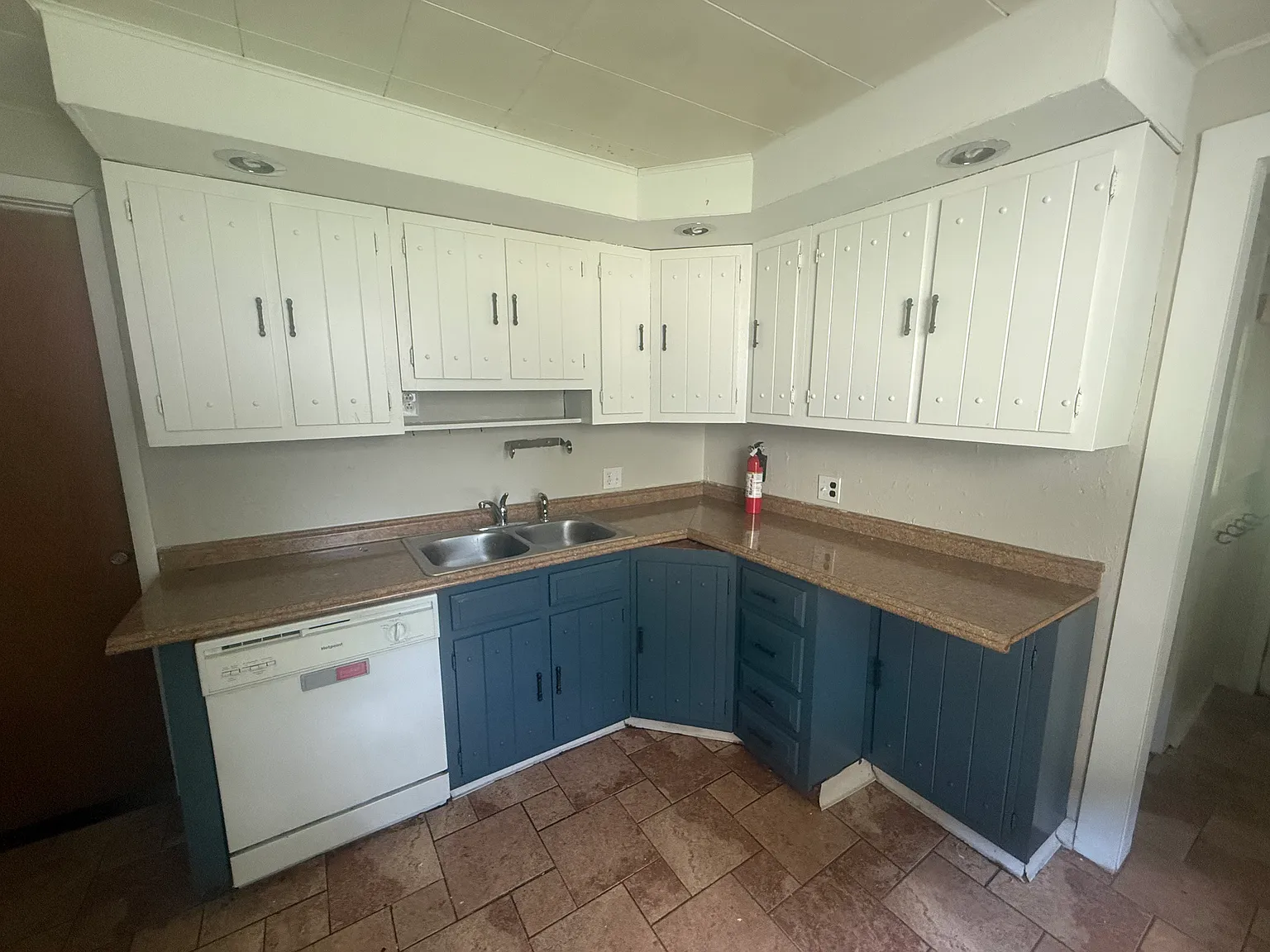 3 bed, $1,390 — Photo 3
