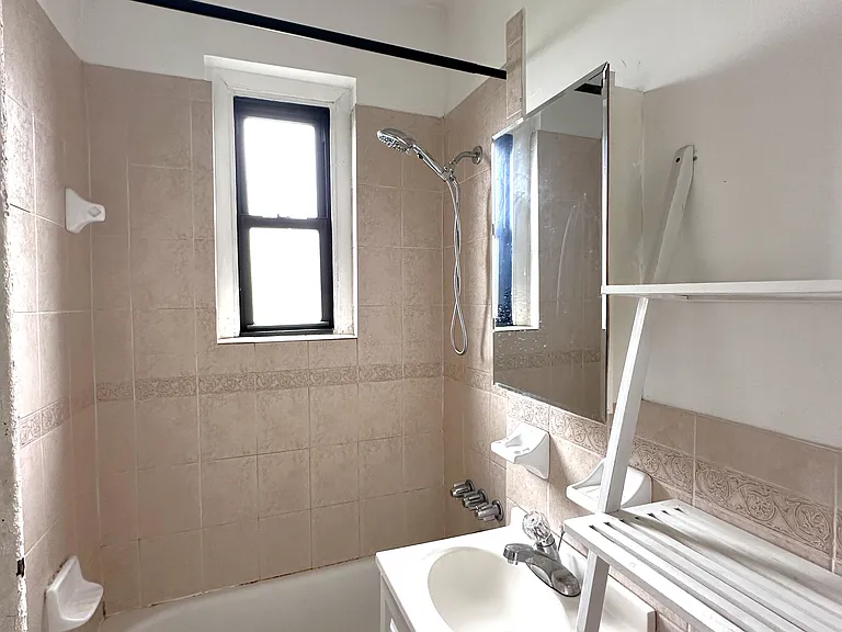 21-28 35th St #5C — Photo 8
