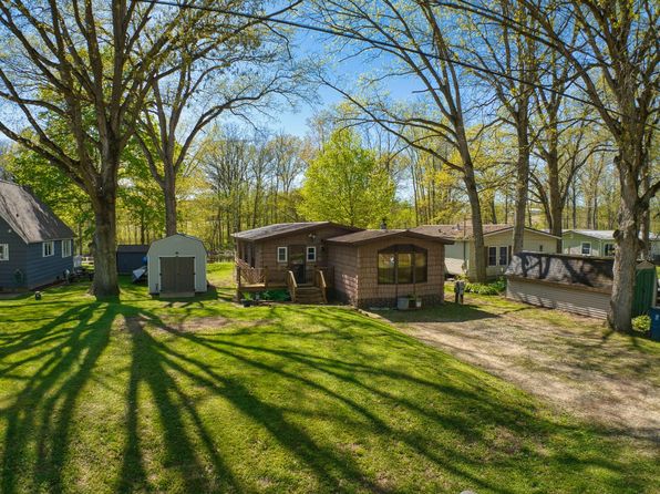 468 Oakdale Dr, Coldwater, MI 49036
