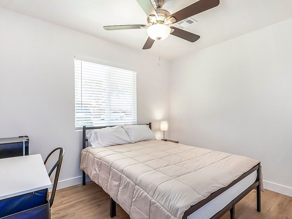 Bedroom 2
Faces the front of the house