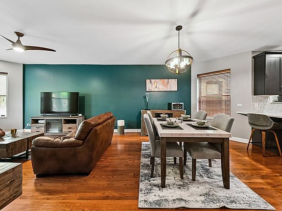4th image of 4032 S Calumet Ave APT 1S