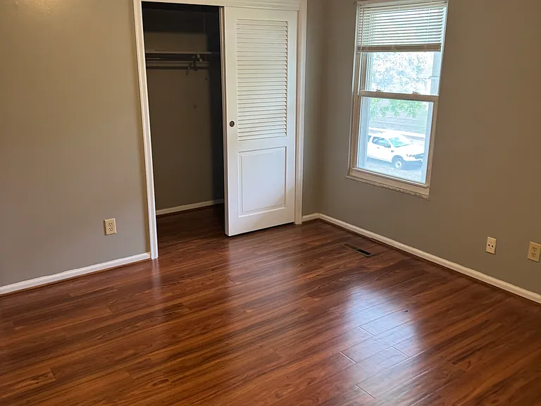4884 Dierker Rd — Photo 5