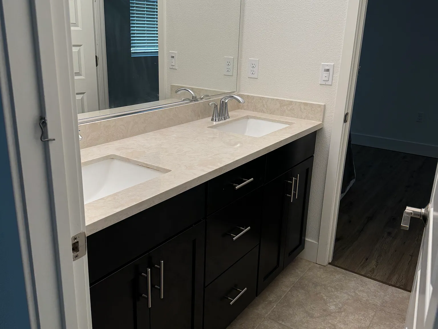 3 bed, 2.5 bath, 1632 sqft, $3,000 — Photo 4