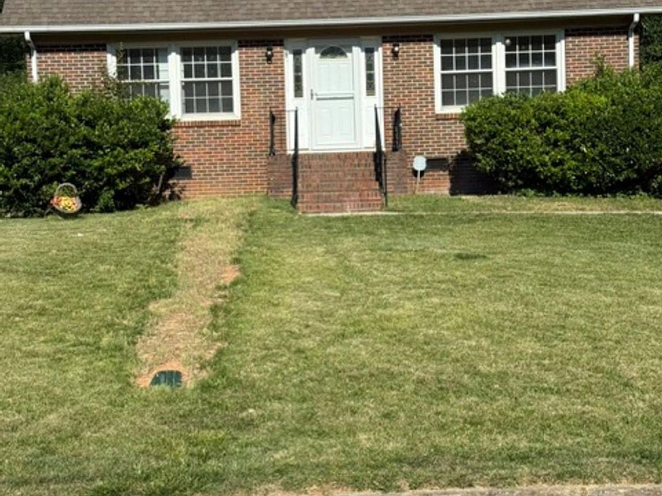 1st image of 917 Canterbury Ct