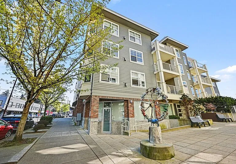 2901 NE Blakeley St #128 — Photo 2