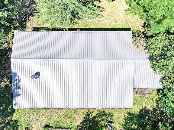 14th image of 111 Elvin Shirley Rd