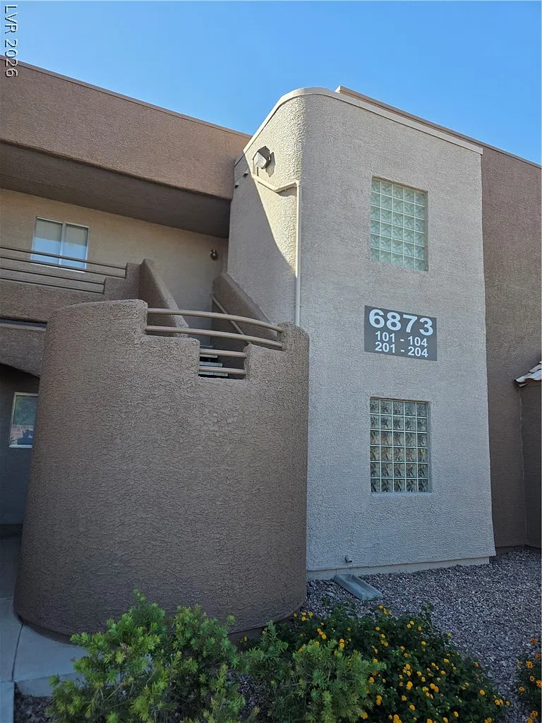 2 bed, 2.0 bath, 1127 sqft, $1,250 — Photo 1