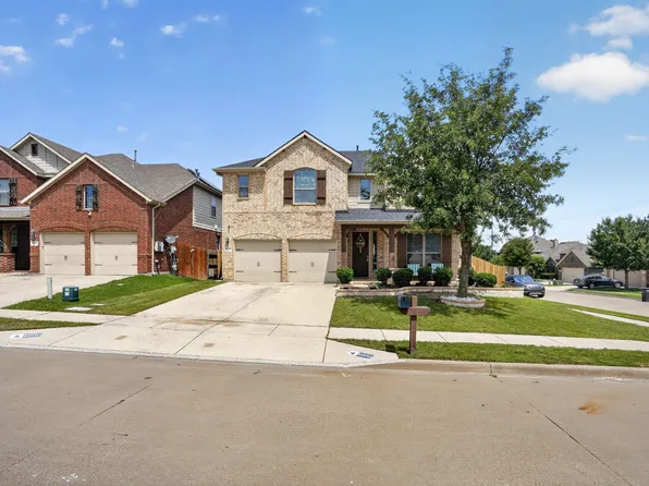 5900 Paddlefish Dr, Fort Worth, TX 76179
