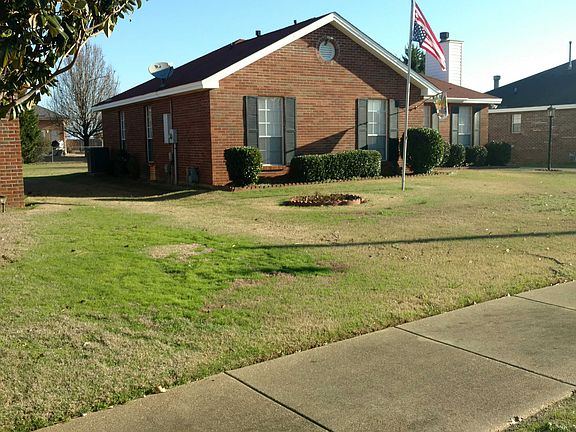 2nd image of 807 Montero Dr