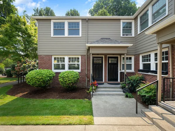 2555 NW Savier St APT 18, Portland, OR 97210