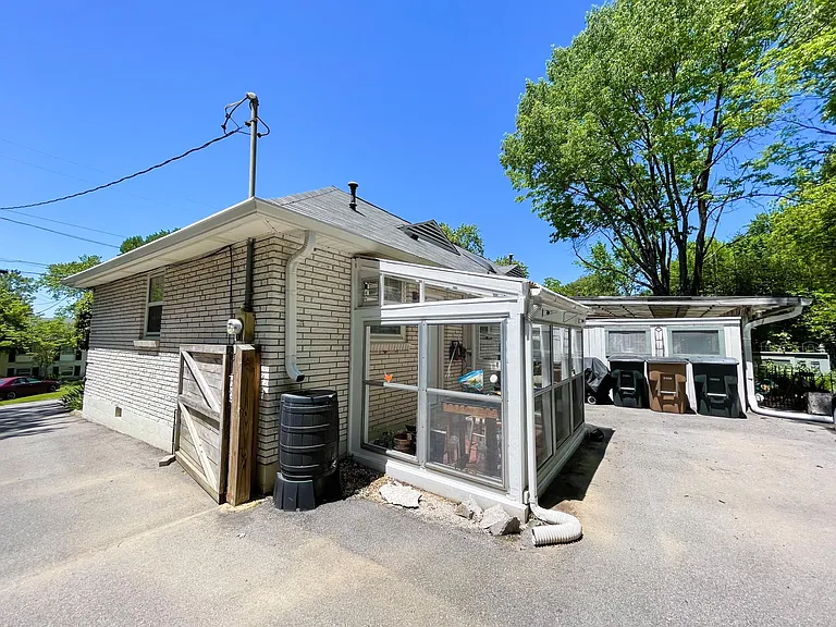 320 Leopole Rd — Photo 25