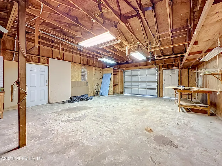 101 S Oakridge Ave — Photo 18