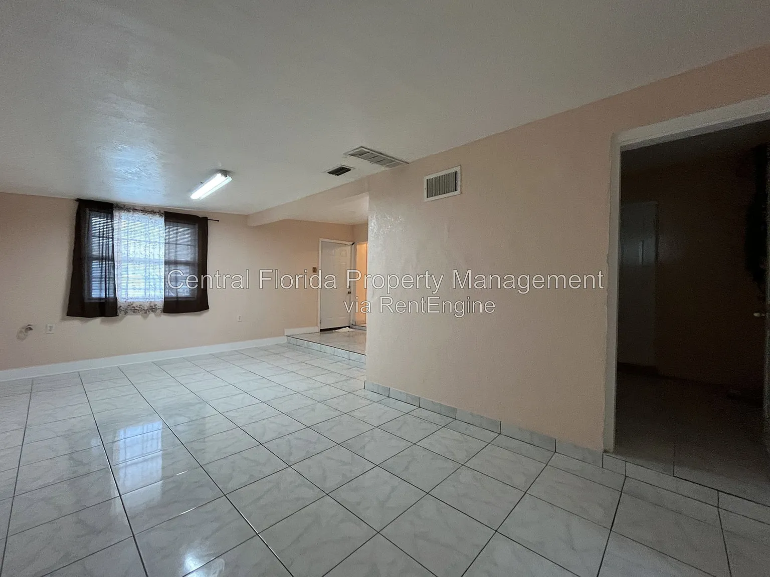 3 bed, 2.0 bath, 1224 sqft, $1,899 — Photo 4