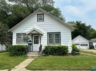 620 N Blanche Ave, Madison, SD 57042