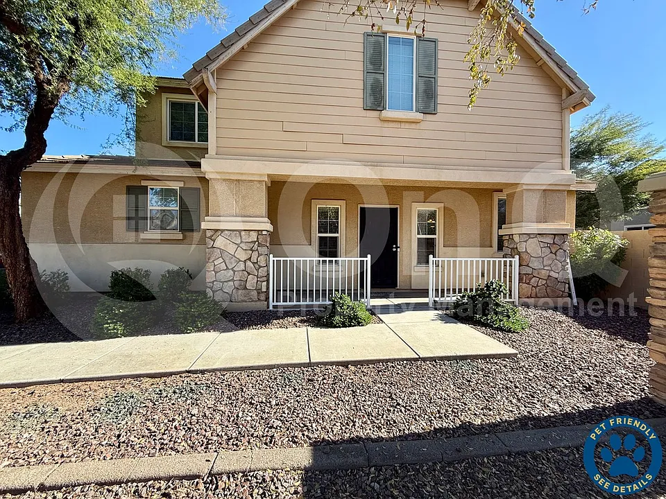 2209 E Pecan Rd