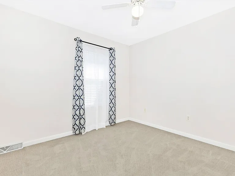 5621 Queen Anne Ct — Photo 23