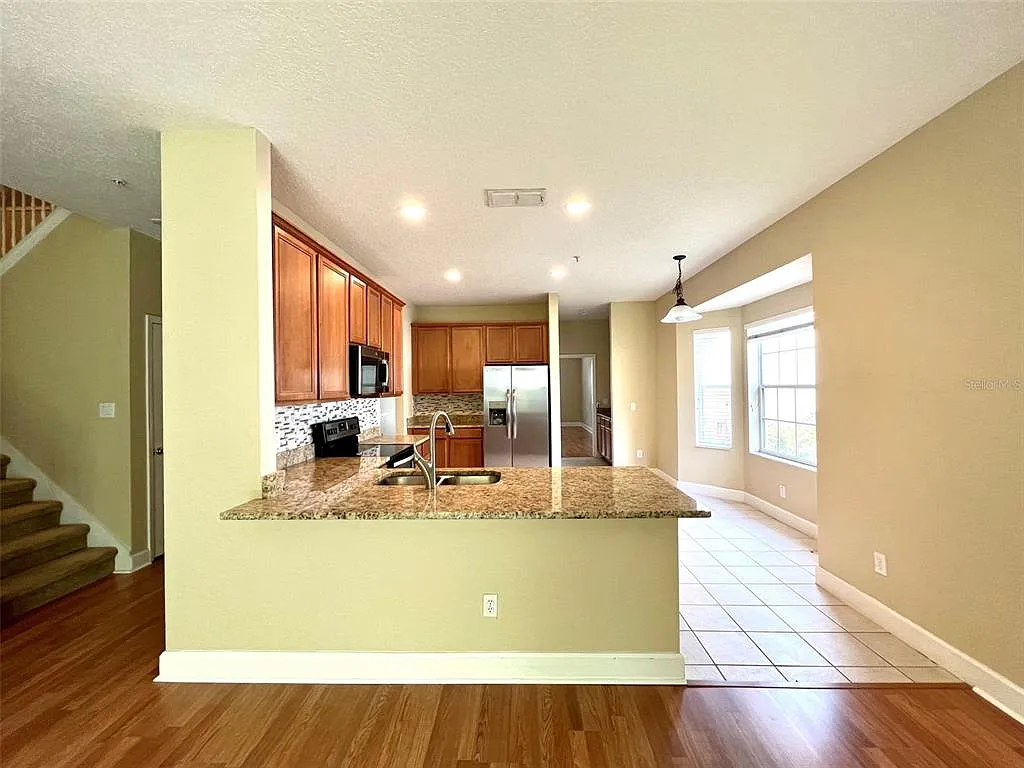 4 bed, 2.5 bath, 2767 sqft, $2,995 — Photo 4