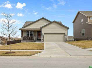8225 N 172nd St, Bennington, NE 68007