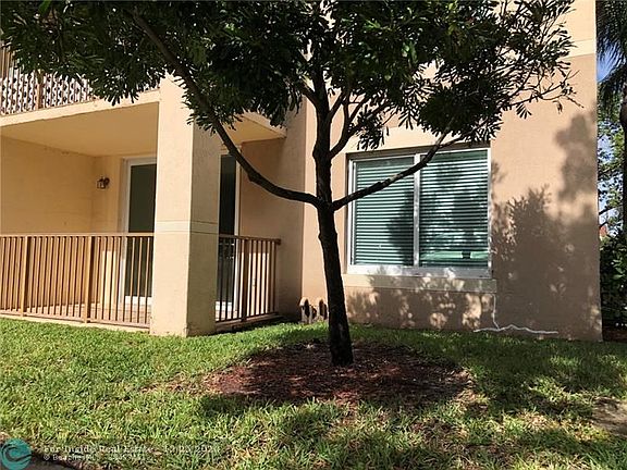 5th image of 1307 Villa Cir #1307
