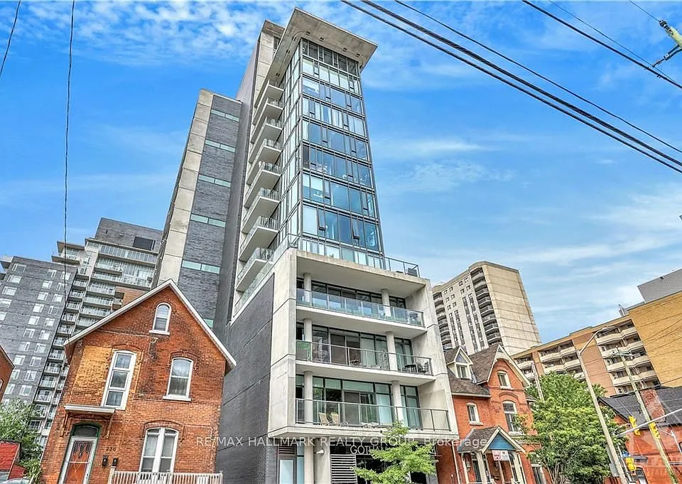 224 Lyon St N #404
