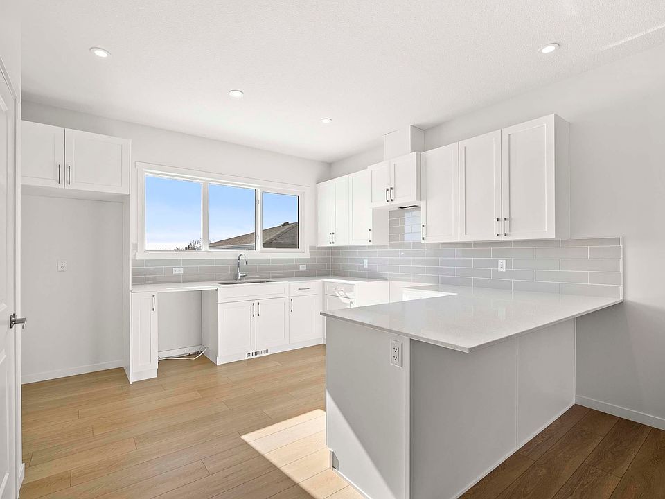 1st image of 667 173rd Ave NW