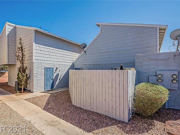 4th image of 5168 Garden Ln