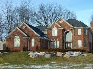 2420 Overbrook, Highland, MI 48357