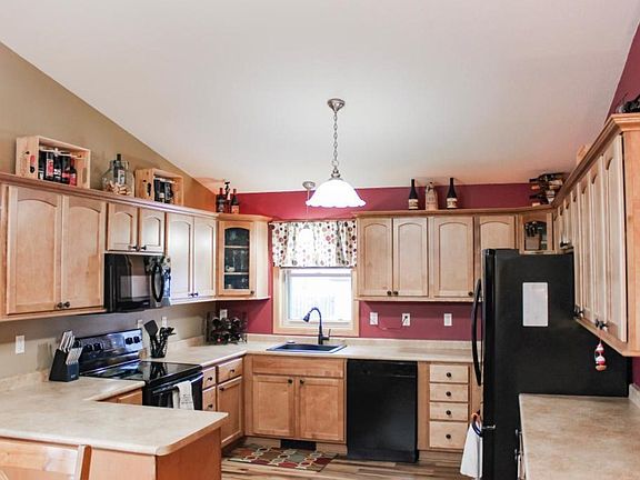 4th image of 6615 Yosemite St