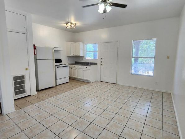 1702 W Craig Pl