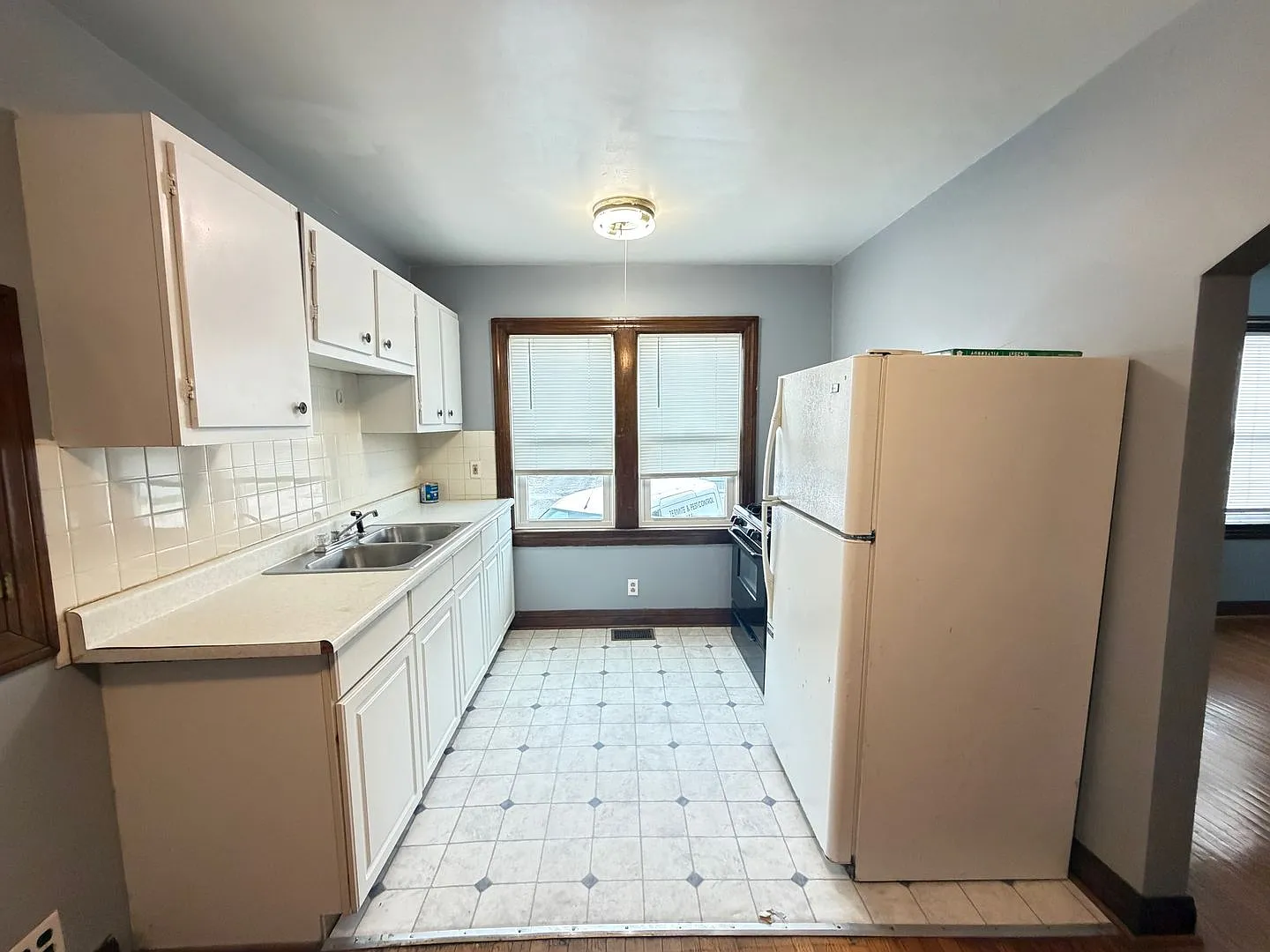 307 Kingston Ave — Photo 3