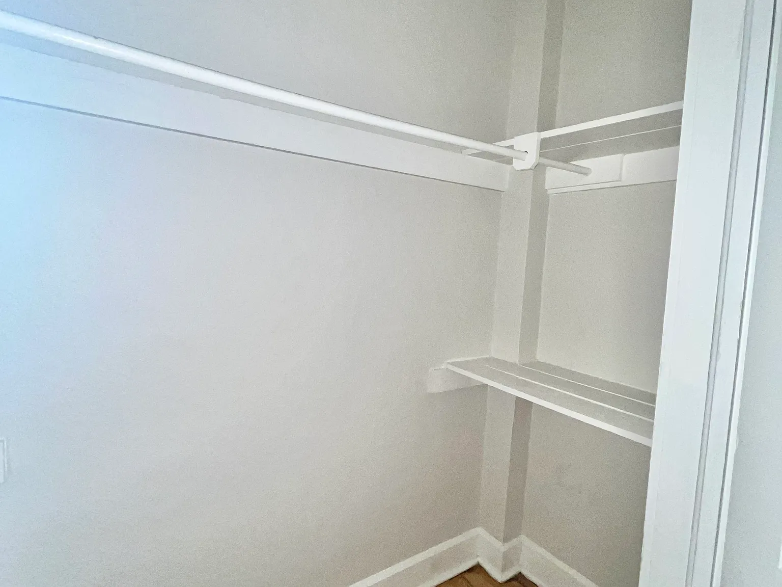 360 13th Ave NE — Photo 3