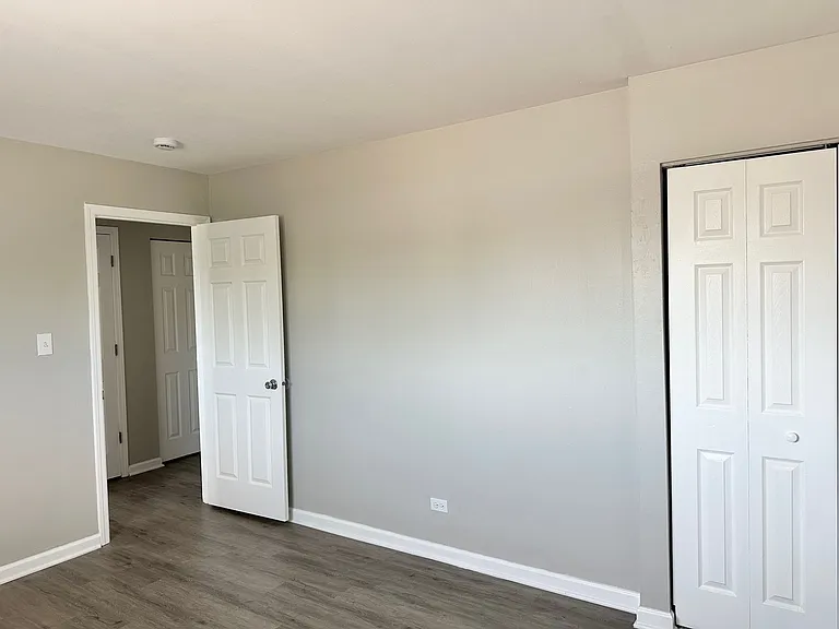 1721 E Roosevelt Rd #2 — Photo 10