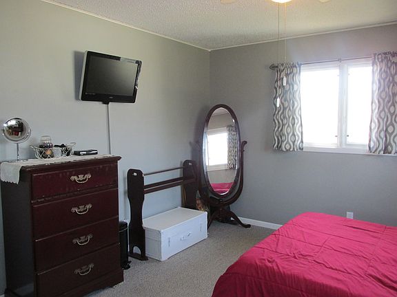 Master bedroom 
13.5 x 14.5
